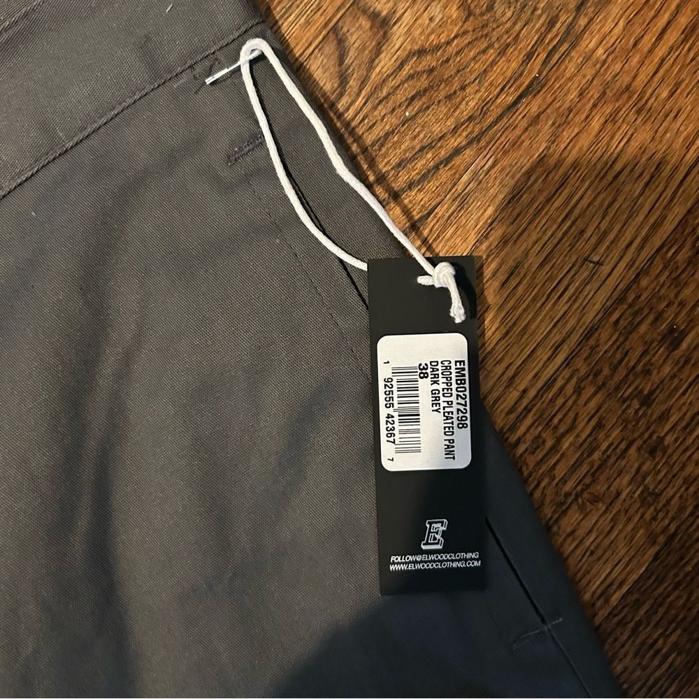 Stylish Gray Chinos for Men - Picture 2 of 6